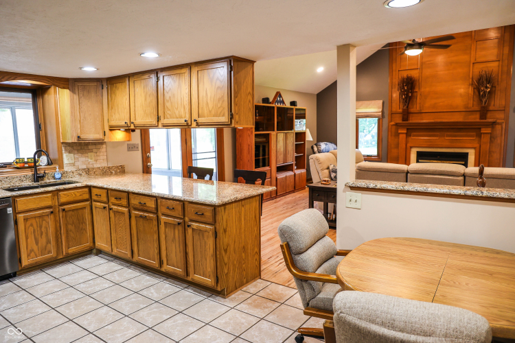 Listing Image 19