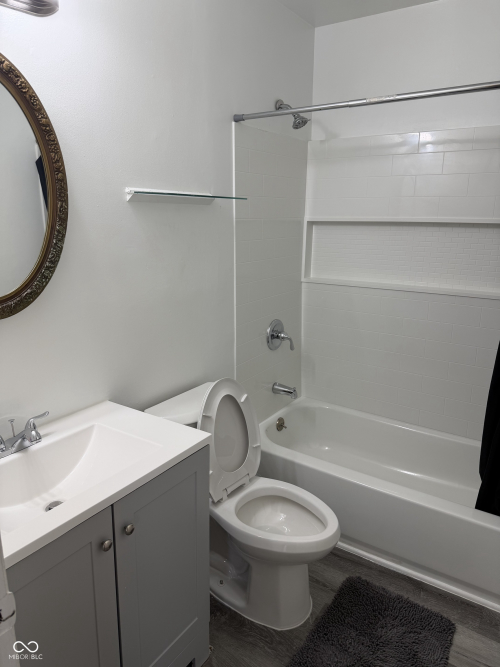 Listing Image 12