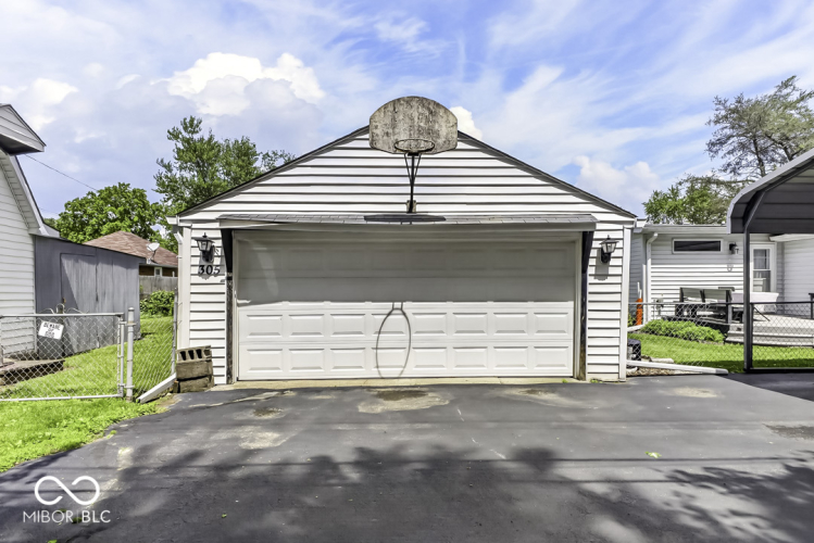 Listing Image 32