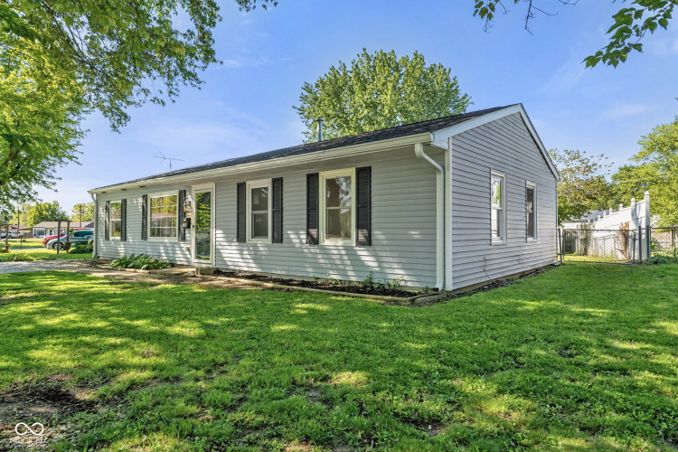 Listing Image 3
