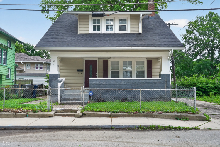 Listing Image 3