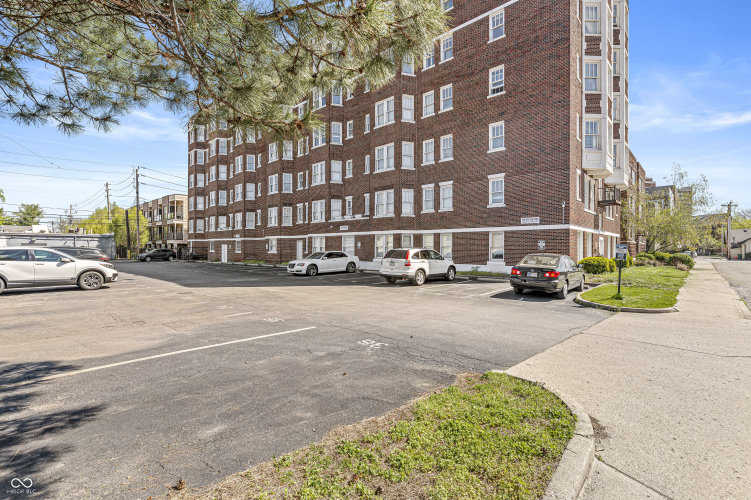 Listing Image 14