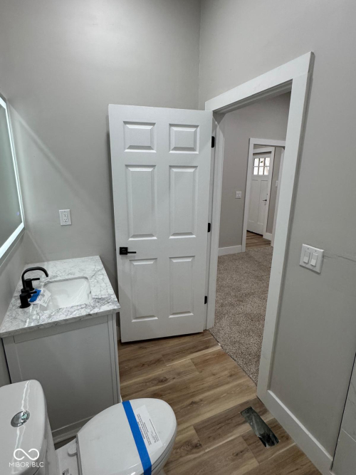 Listing Image 8