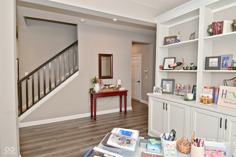 Listing Image 10