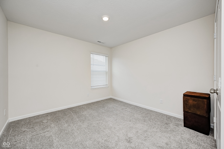 Listing Image 30