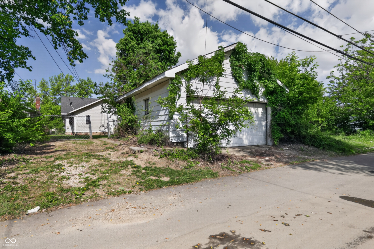 Listing Image 7