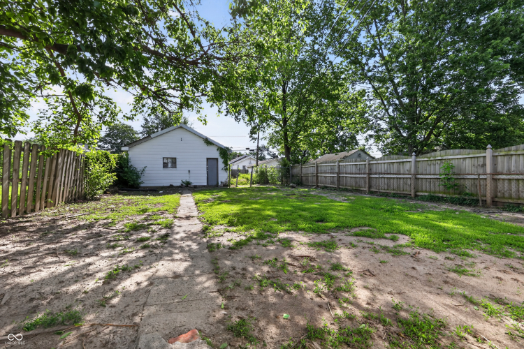 Listing Image 8