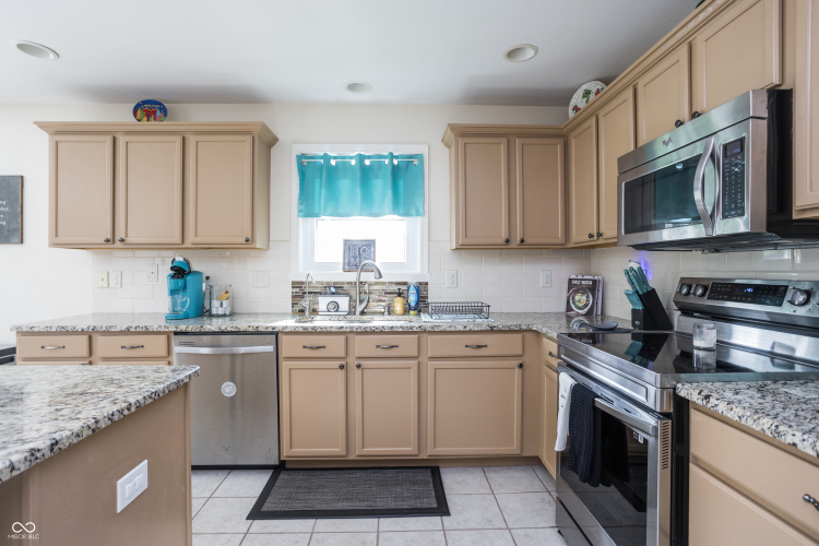 Listing Image 15