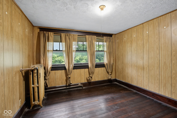 Listing Image 28