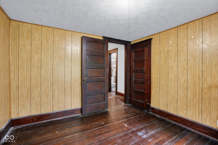 Listing Image 30