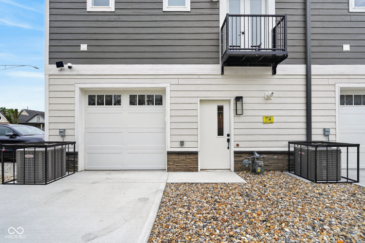 Listing Image 33