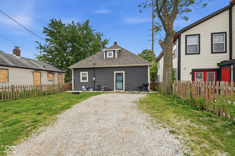 Listing Image 23
