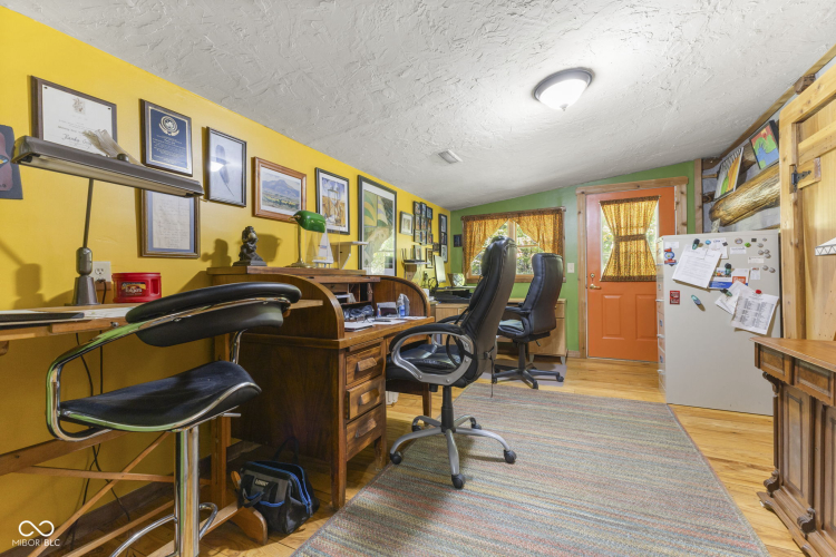 Listing Image 52