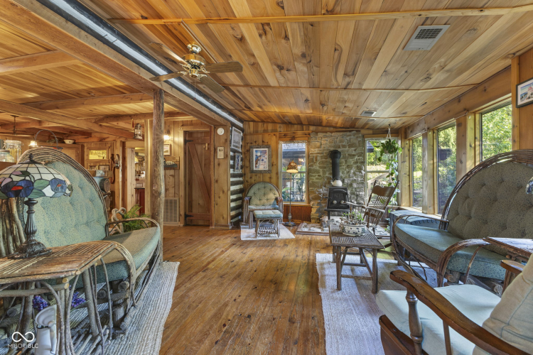 Listing Image 59
