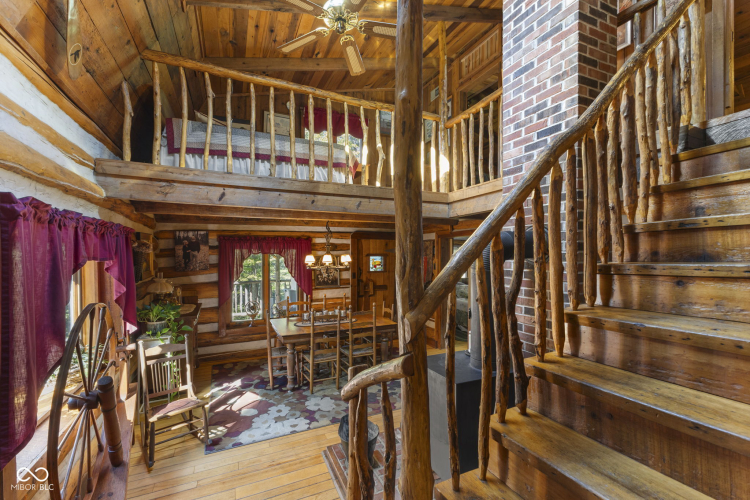 Listing Image 10