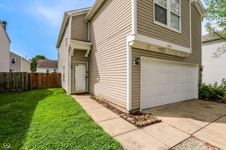 Listing Image 3