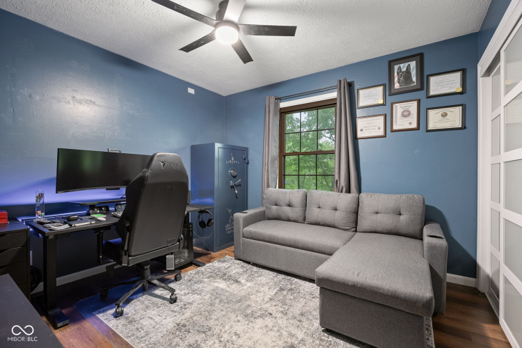 Listing Image 18