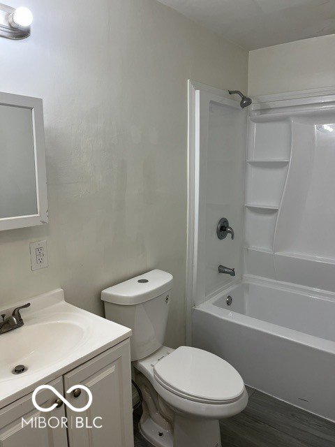 Listing Image 15