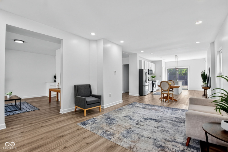 Listing Image 5