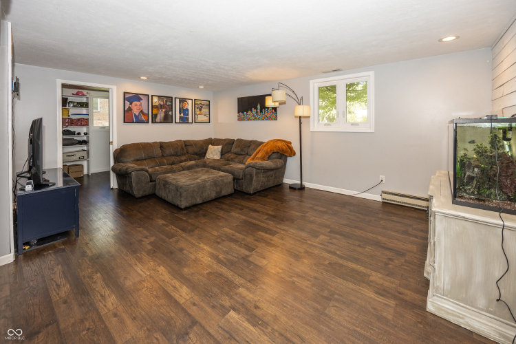 Listing Image 35
