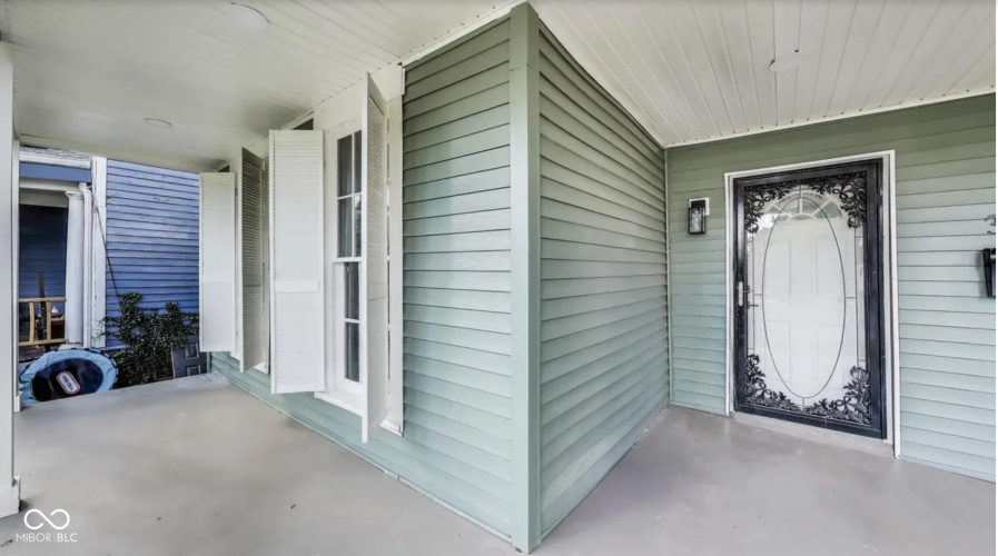 Listing Image 3