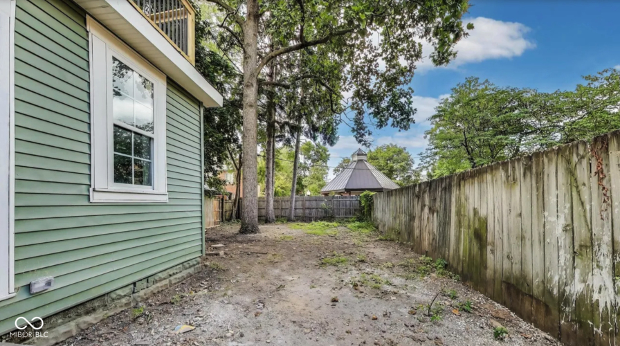 Listing Image 23