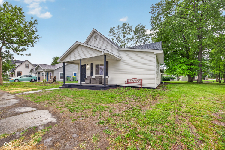 Listing Image 3