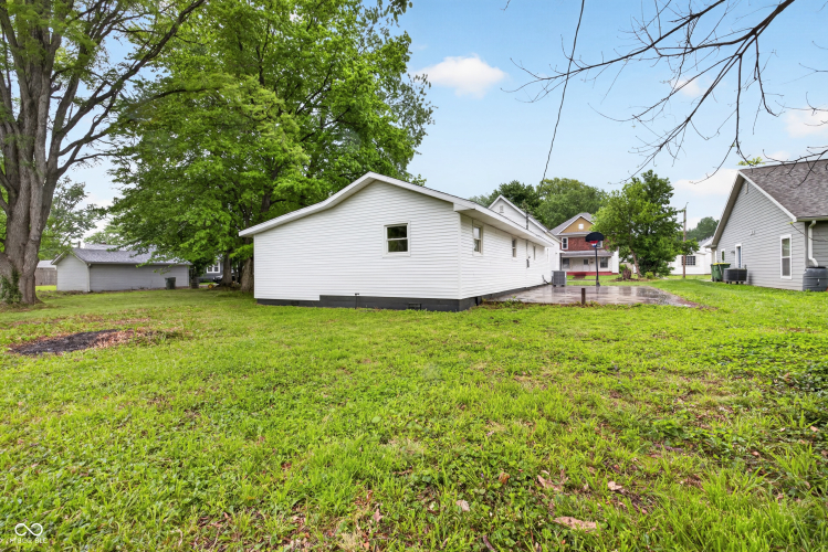 Listing Image 40