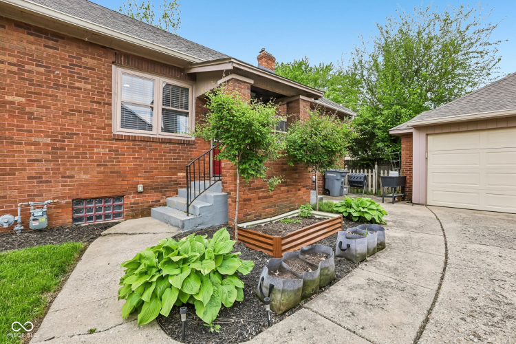 Listing Image 35