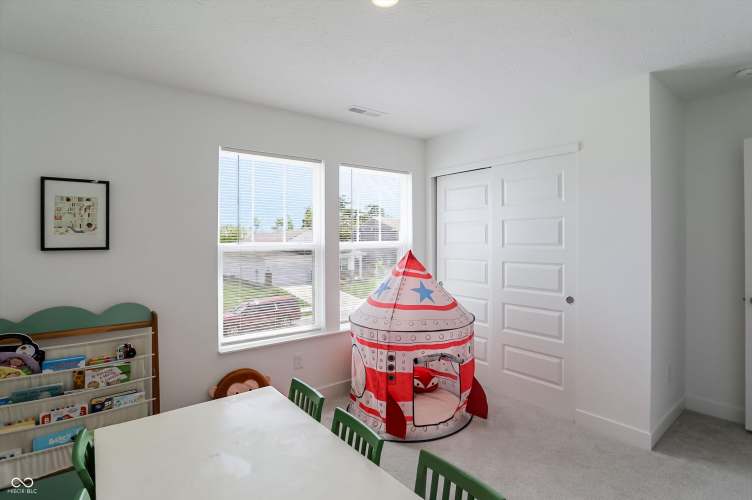 Listing Image 54