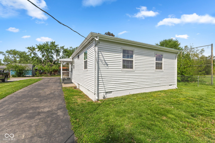 Listing Image 23