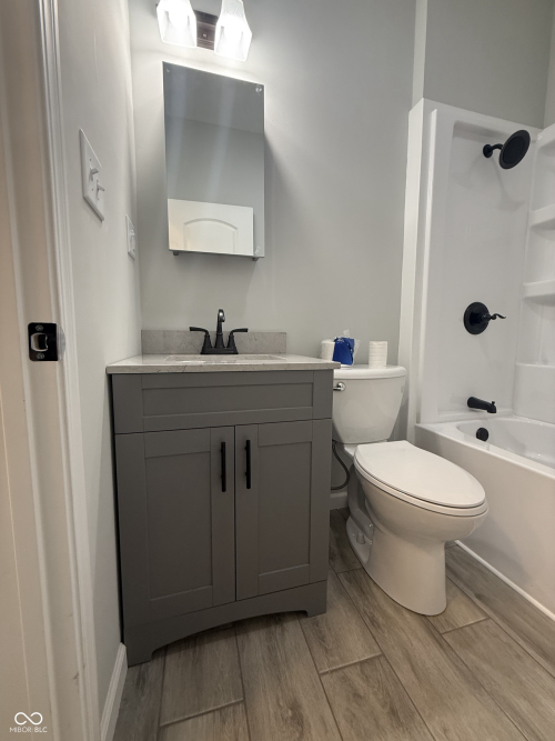 Listing Image 16