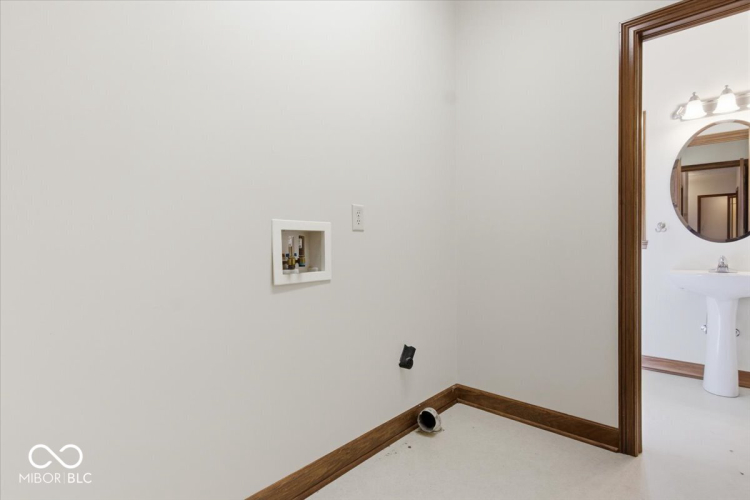 Listing Image 24