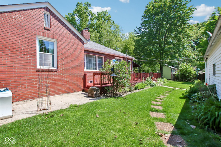 Listing Image 3