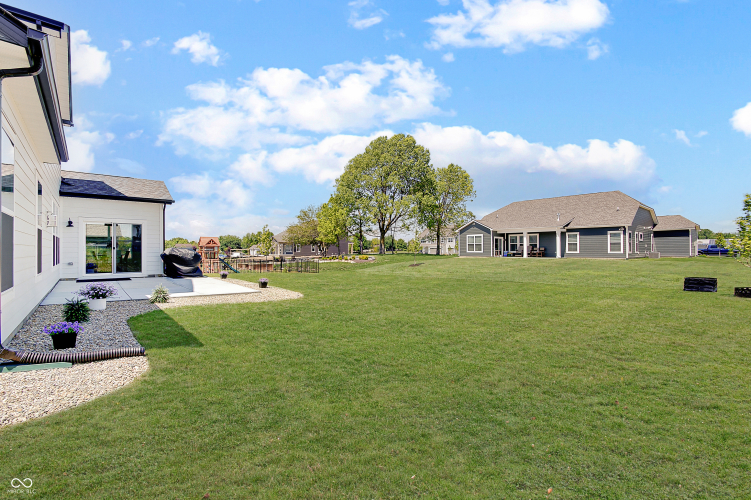 Listing Image 40