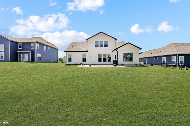 Listing Image 42