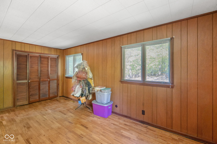 Listing Image 46