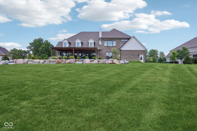 Listing Image 68