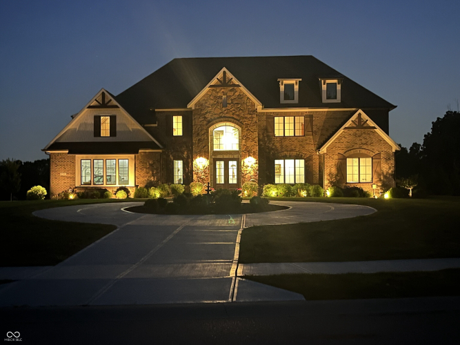 Listing Image 79