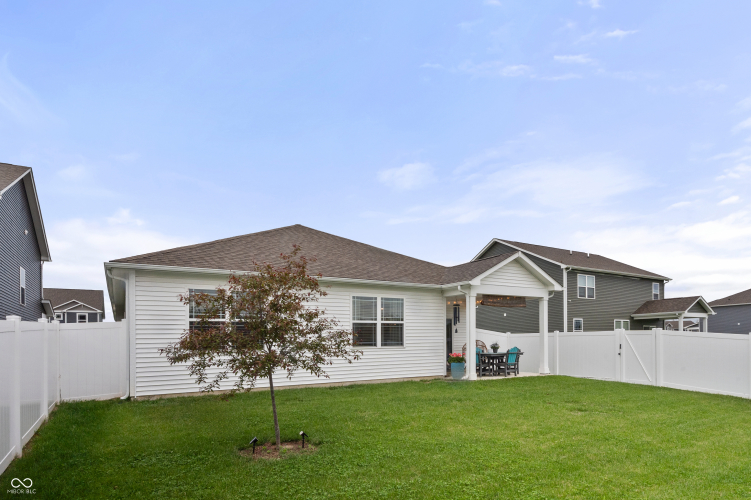 Listing Image 32