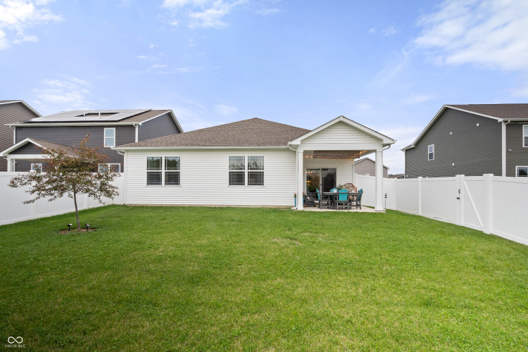 Listing Image 33