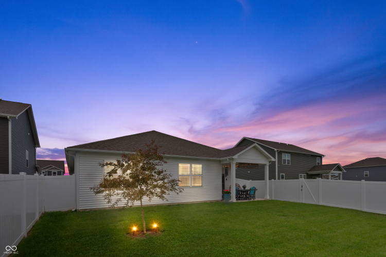 Listing Image 34