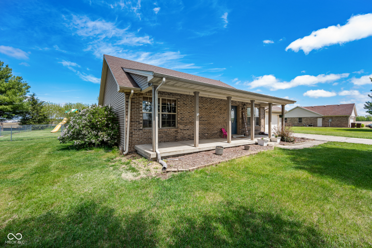 Listing Image 52