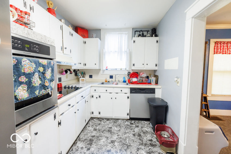 Listing Image 19