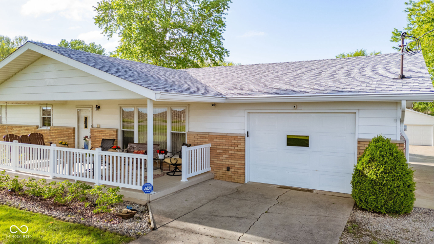 Listing Image 44