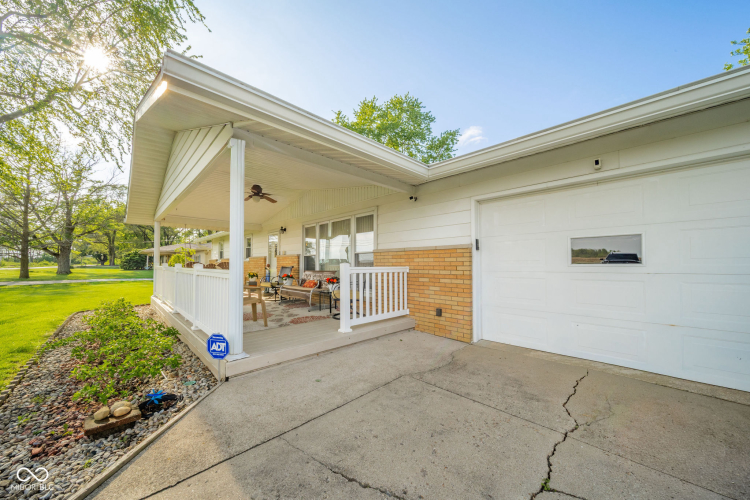 Listing Image 45