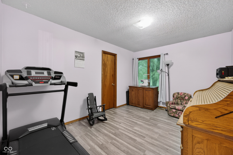 Listing Image 28