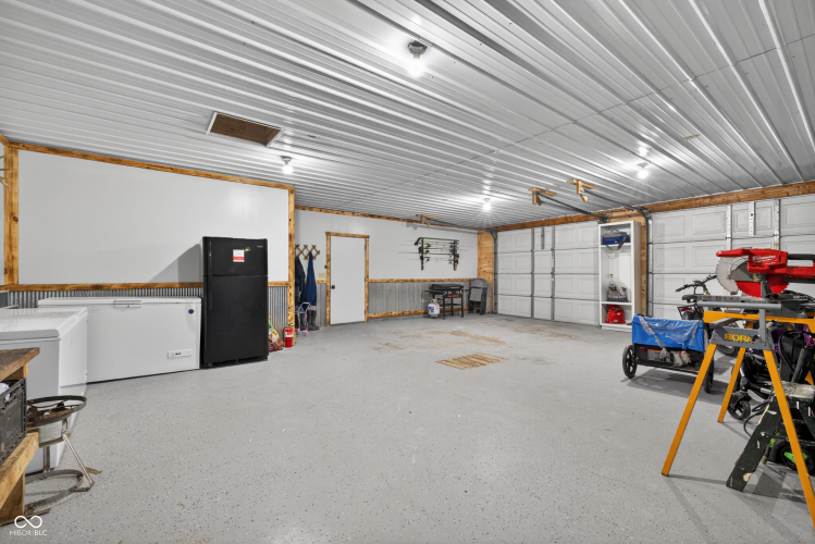 Listing Image 40