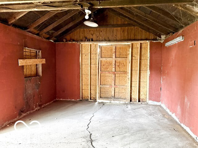 Listing Image 46