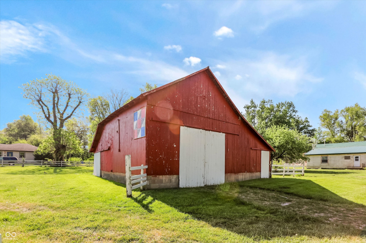 Listing Image 6